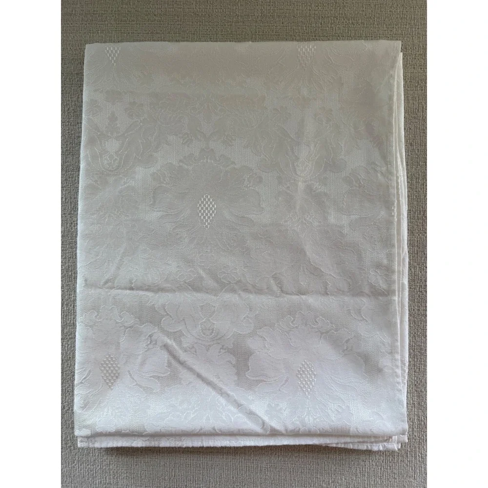 Vintage Wedgewood England Damask White Tablecloth 82